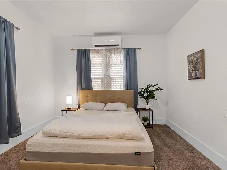 728 Johnson Ave — Photo 15