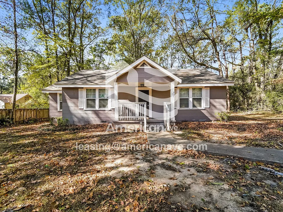 3249 Beatrice Dr