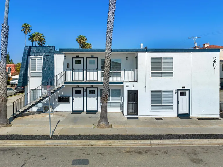 201 Ebony Ave #E — Photo 14