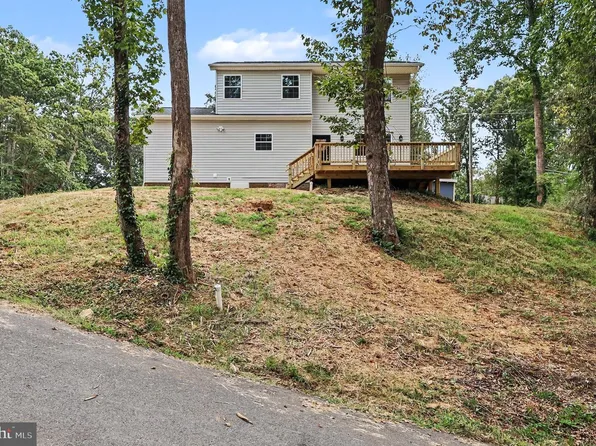 3179 Oakmont Ave, Triangle, VA 22172