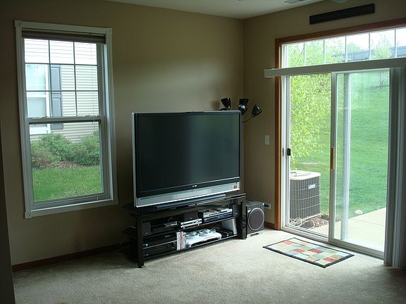 Spacious livng room!
