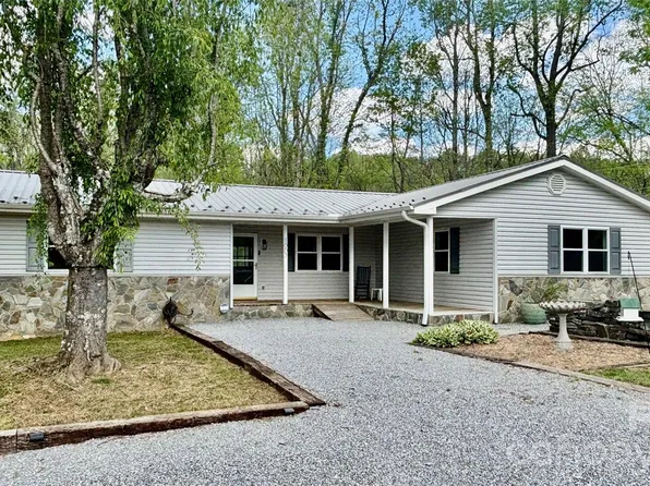 1007 Dula Rd, Spruce Pine, NC 28777