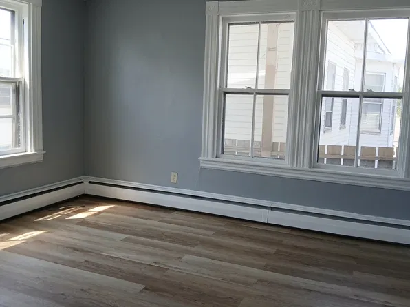600 Warren Ave #3, Brockton, MA 02301