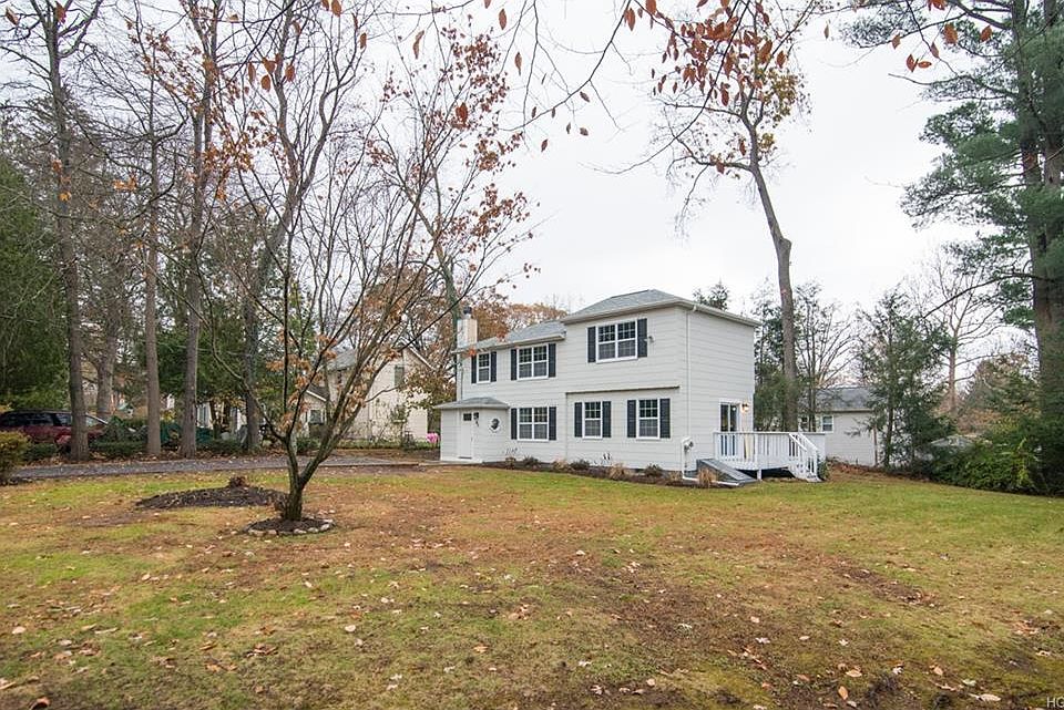 1st image of 40 Cypress Ln