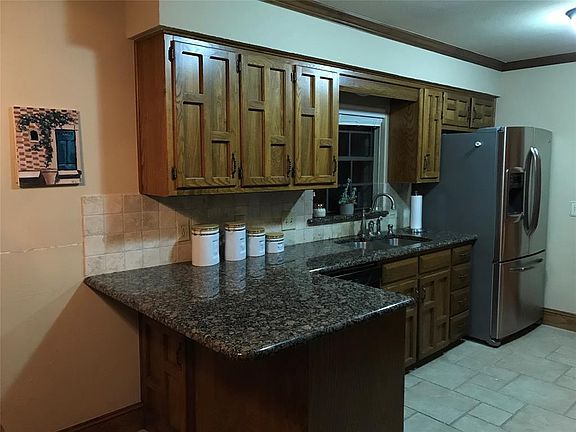 4th image of 3009 Parkside Dr