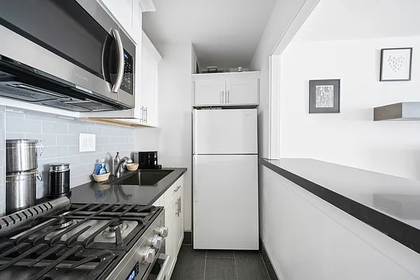 Rented by Douglas Elliman | media 4