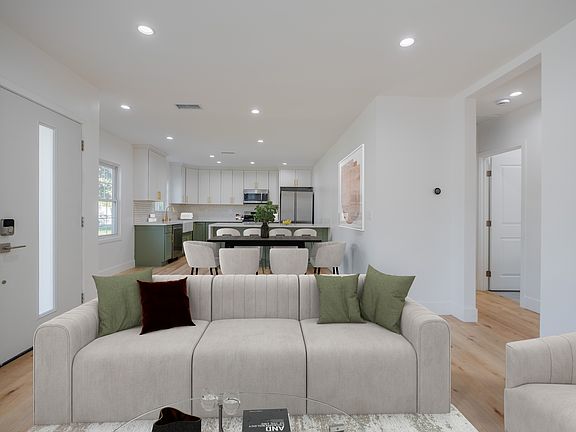 2nd image of 11488 Erwin St