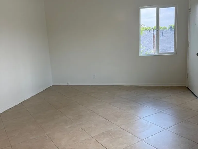 11730-11734.5 Lakewood Blvd #1-6 — Photo 8
