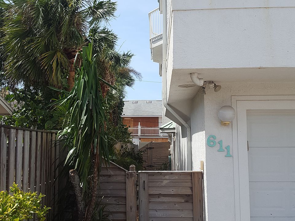 1st image of 611 Monroe Ave