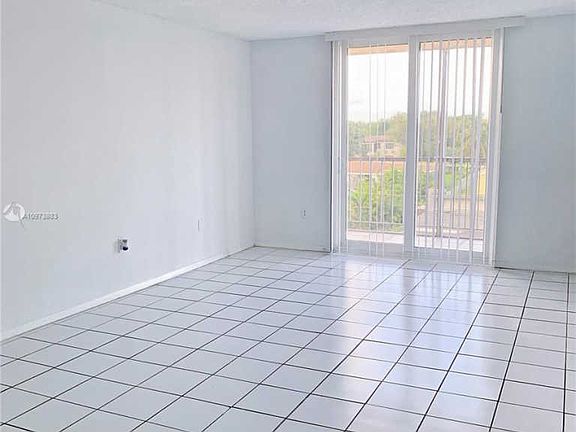 3rd image of 1251 NE 108th St APT 420