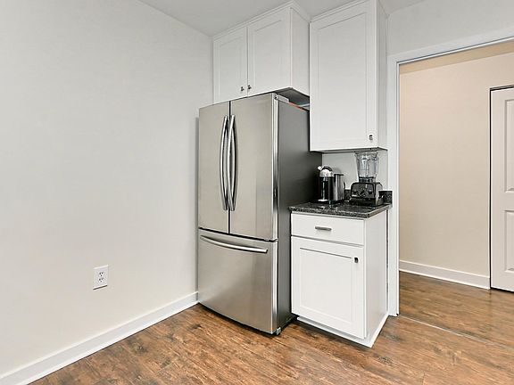 2nd image of 132 Roberts Ln APT 403