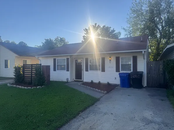 3830 Harvest Ct, Portsmouth, VA 23703