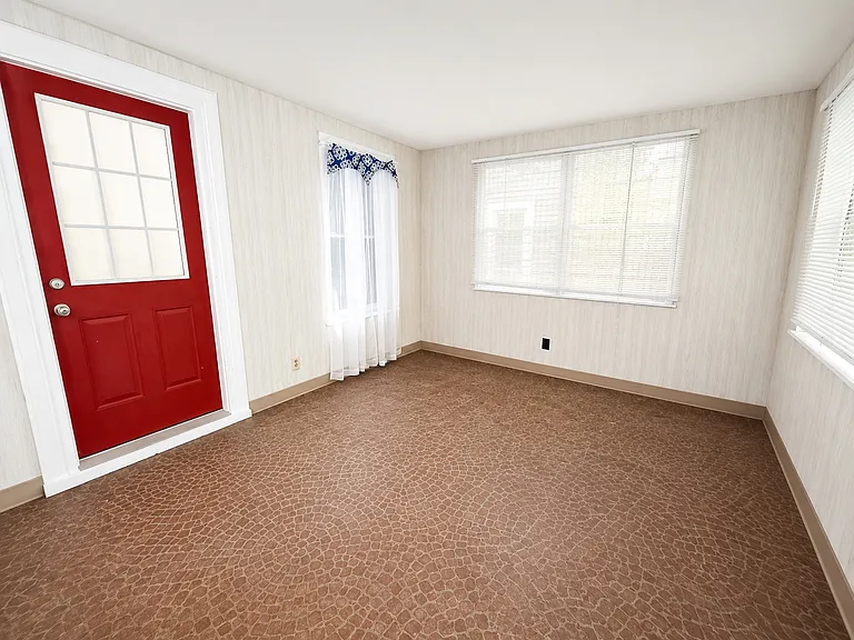 1360 Teall Ave #2 — Photo 3