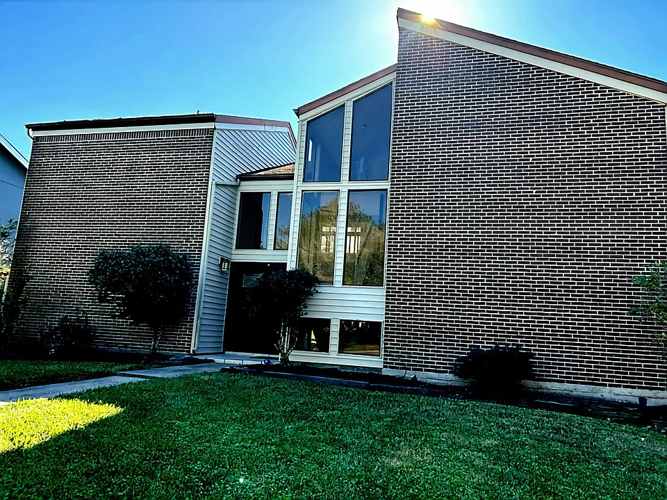 703 Tanglewood Dr