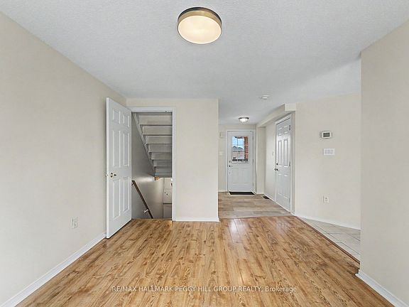 2nd image of 334 Dunsmore Ln