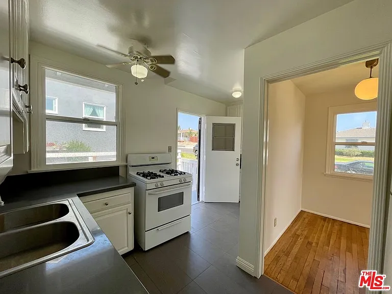 5954 W 85th Pl — Photo 13