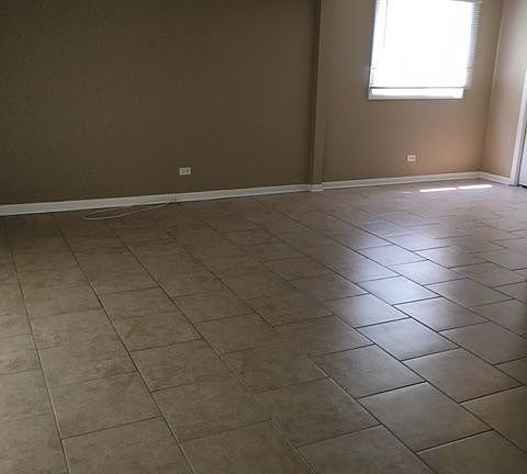 3rd image of 436 N Roberts Dr APT 1A