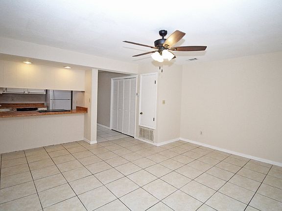 5th image of 8113 Stonebrook Dr