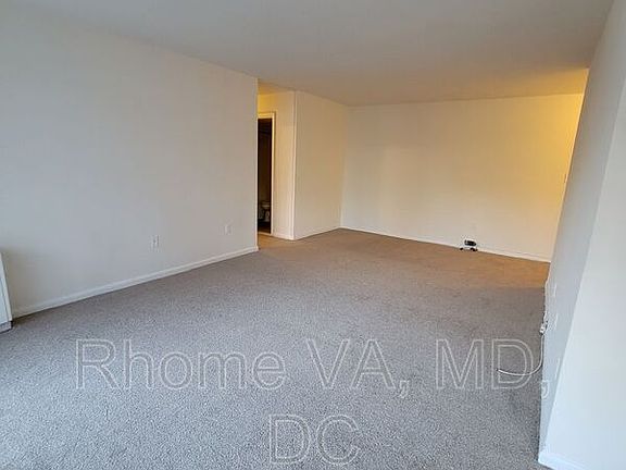 2nd image of 8830 Piney Branch Rd APT 403