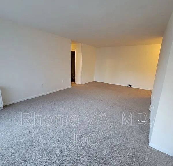 8830 Piney Branch Rd #403 — Photo 2