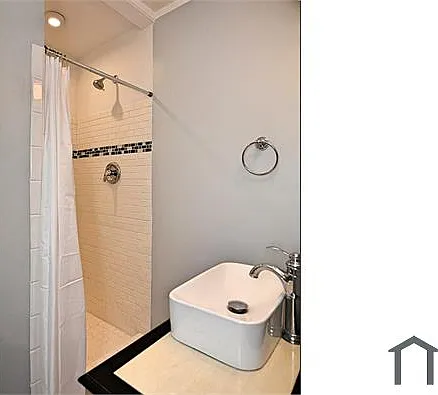 3 bed, 1242 sqft, $2,000 — Photo 2