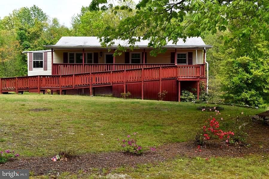 1st image of 20 Buttercup Ln
