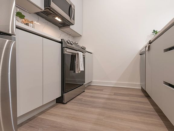 4th image of 1421 E Columbia Ave APT 402
