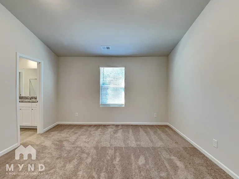 108 Taverners Ln — Photo 12