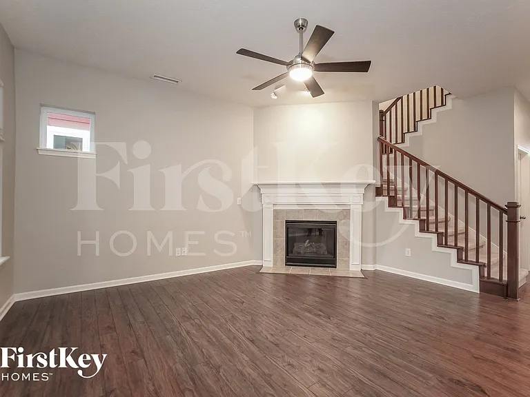 5821 Birtz Rd — Photo 2