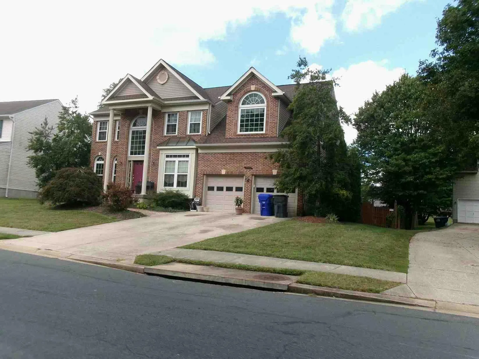 2340 Ashford Ln photo 1