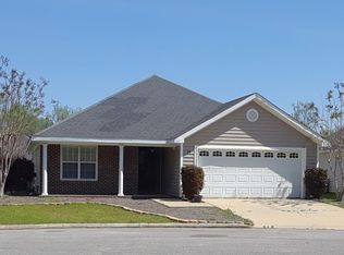 28 Whitestone Ct, Hattiesburg, MS 39402