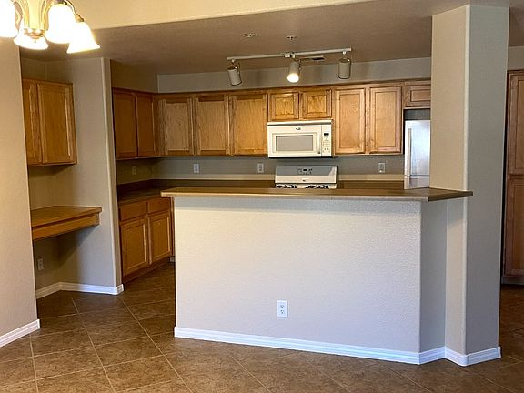 3rd image of 877 W Maule Ave #3084