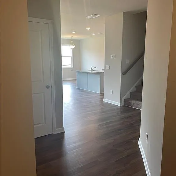 130 Old Mill Dr — Photo 3