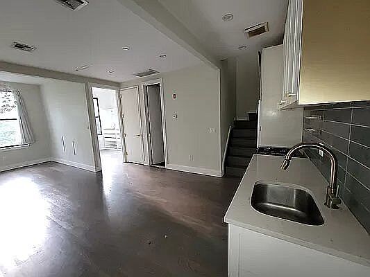 1st image of 162 Stuyvesant Ave #4A