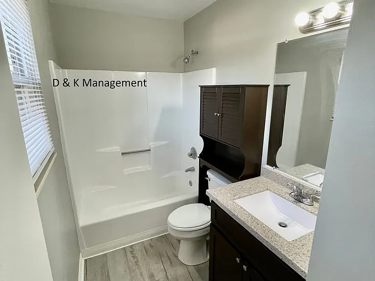 1312 Graycreek Ln — Photo 12