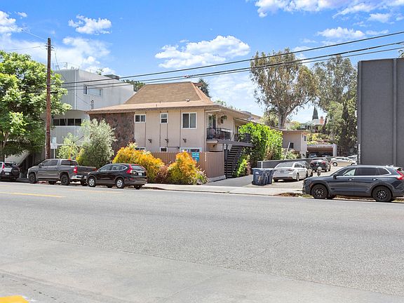 3rd image of 2854 Rowena Ave APT 7