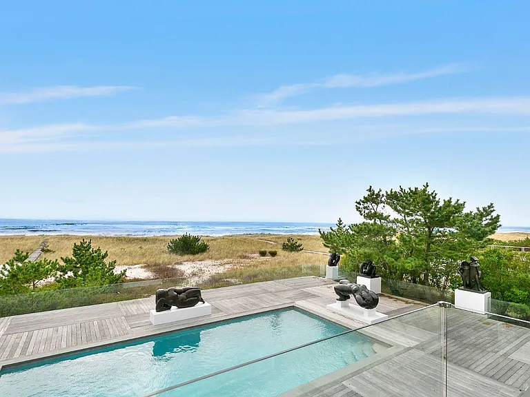 19 Dune Rd — Photo 4