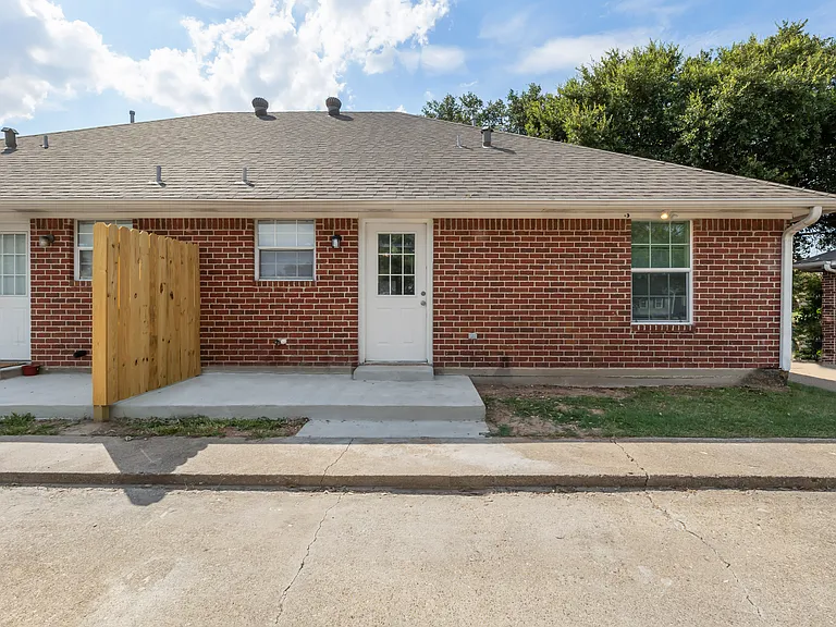 904 Azalea Ct #A — Photo 14
