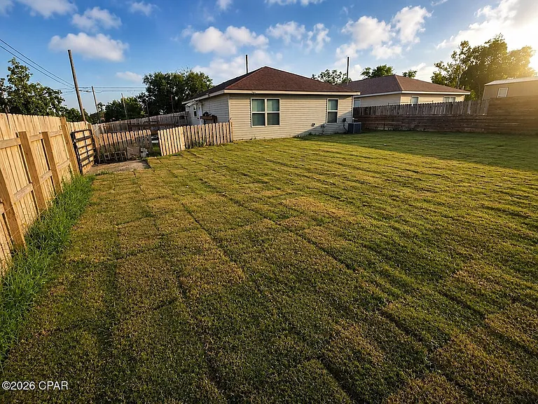 7213 Chipewa St — Photo 17