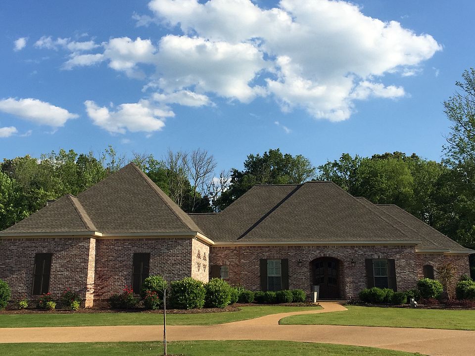 1st image of 104 Turnberry Ln