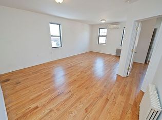 3457 9th St APT 3, Astoria, NY 11106