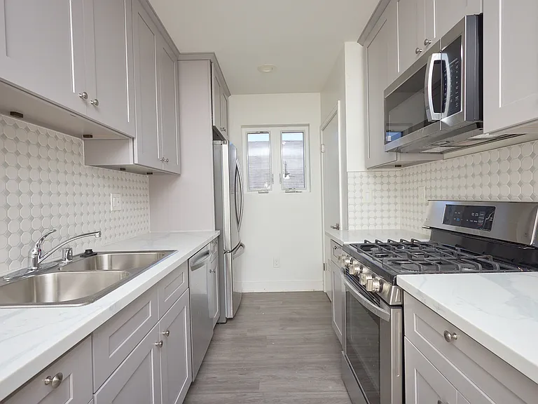 125 N Mountain View Ave #125 — Photo 7