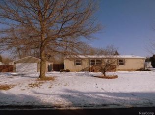 439 Cheyenne Trl, Howell, MI 48843