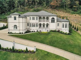 1065 Stockett Dr, Nashville, TN 37221