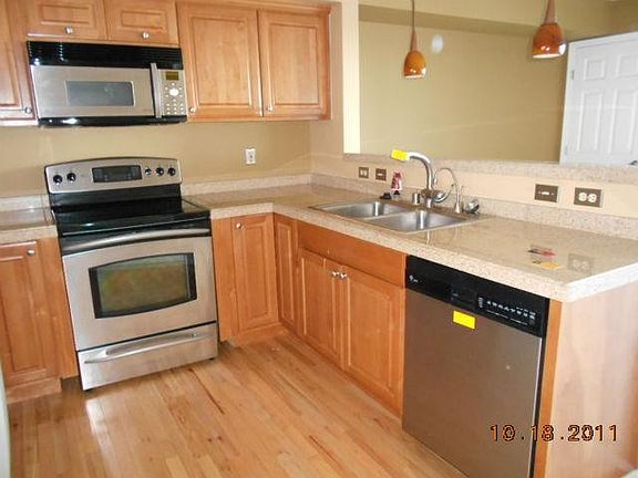 3rd image of 3201 Pacific Ave Unit 1006