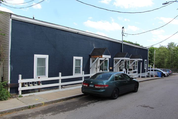 2nd image of 33 Lake St #C