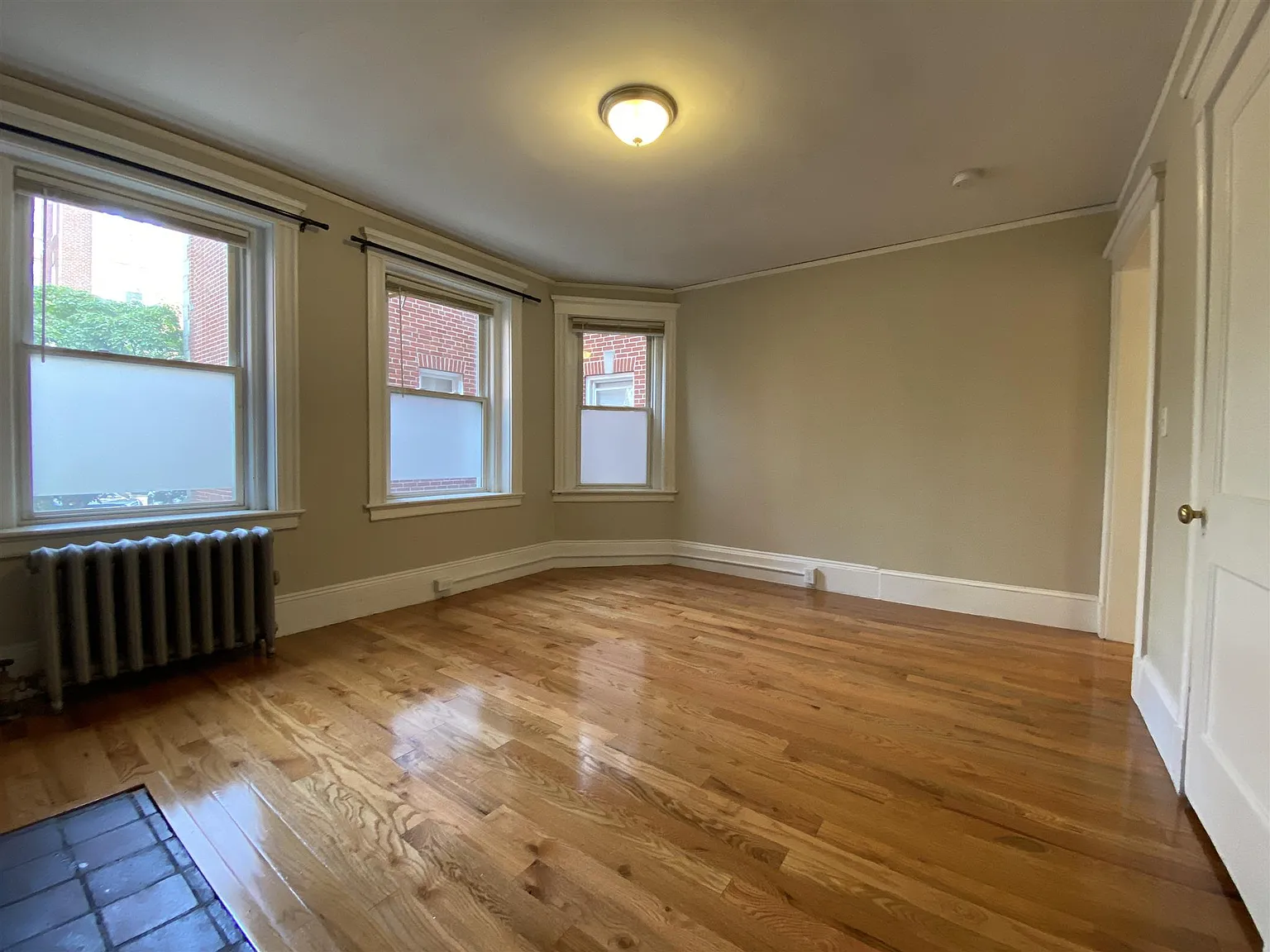 1 bed, 570 sqft, $2,800 — Photo 2