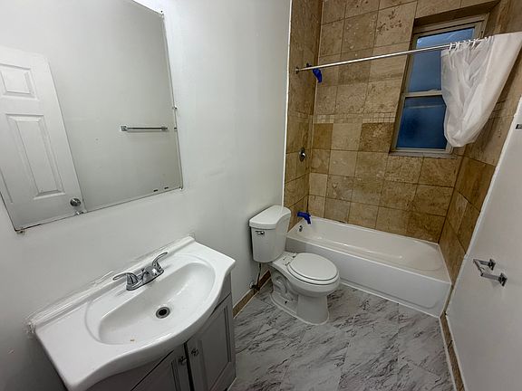 5th image of 4410 W West End Ave
