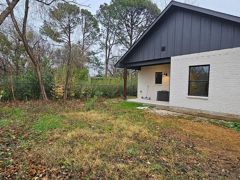 1700 Kendolph Dr — Photo 21
