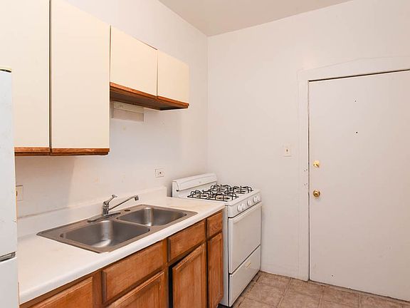2nd image of 1532 N Kedzie Ave #E2